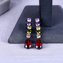 Belles boucles d&#39;oreilles conçues longues boucles d&#39;oreilles colorées femmes balancent boucles d&#39;oreilles